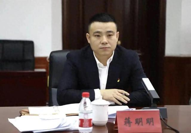 图片来源:新京报
