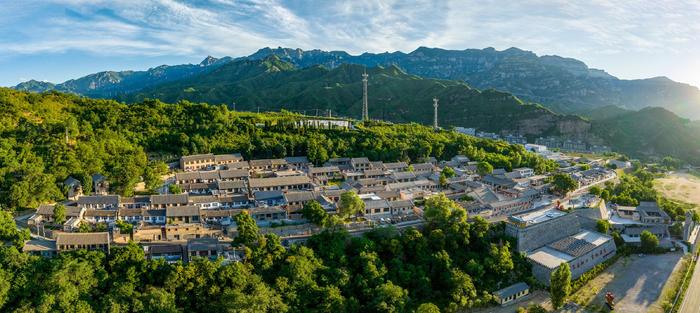 这是河北省阜平县顾家台村(2022年6月14日摄,无人机照片)。新华社发(李玉亮 摄)