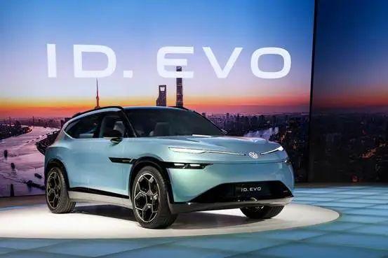 大众首款全时互联全尺寸纯电SUV概念车ID. EVO