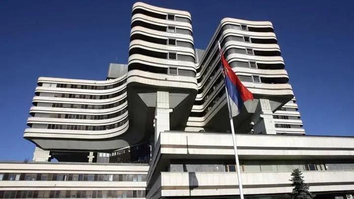 贝尔格莱德军事医学院 资料图(央视新闻客户端报道配图)