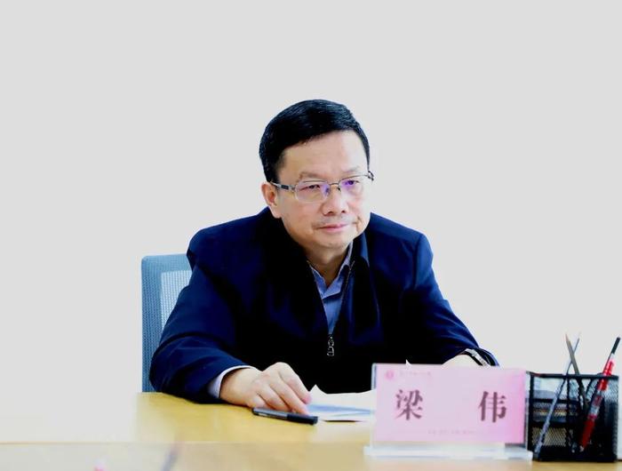 “内鬼”梁伟被查,昨天还曾露面