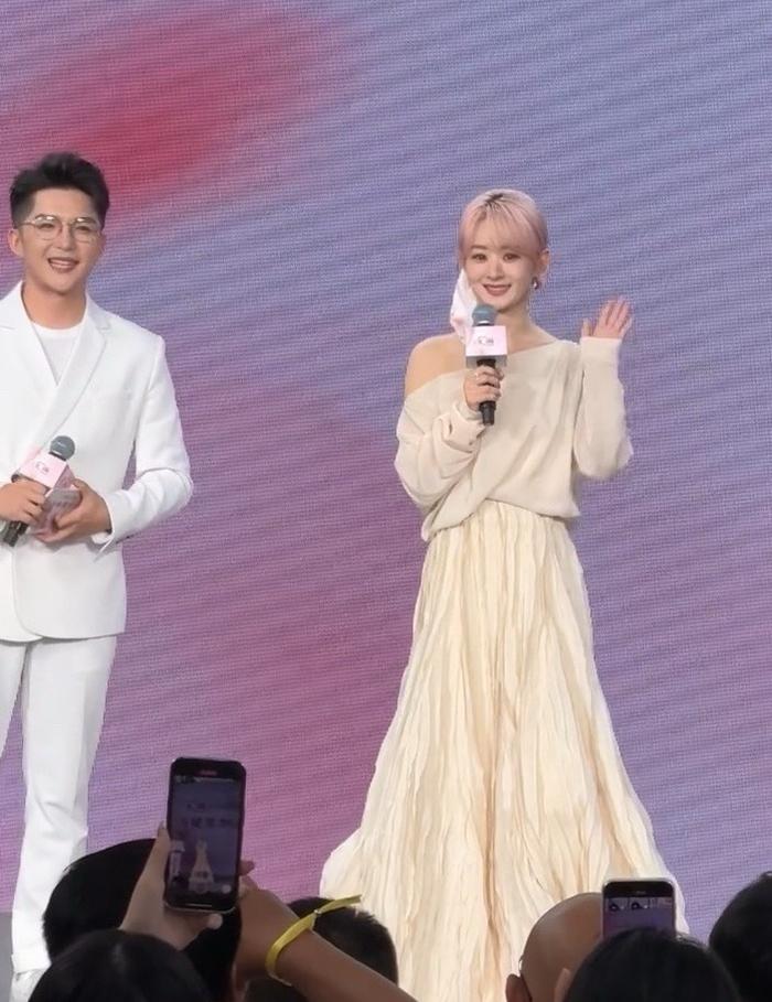 85花赵丽颖、杨幂、Angelababy近期活动生图来了，看看谁的状态最好？
