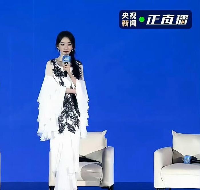 85花赵丽颖、杨幂、Angelababy近期活动生图来了，看看谁的状态最好？