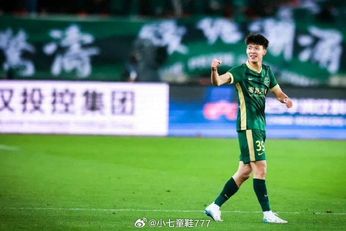 王钰栋回应留洋称先在中超历练，坦言欧洲生存不易