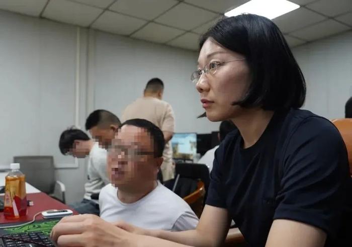32名假“白富美”被抓,刑拘20人