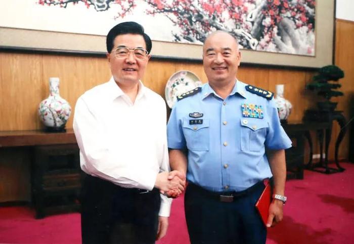 许其亮同志生平照片