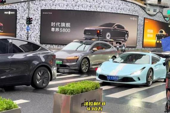 杭州万象城车展法拉利F8领衔，宝马i8迈凯轮GT亮相