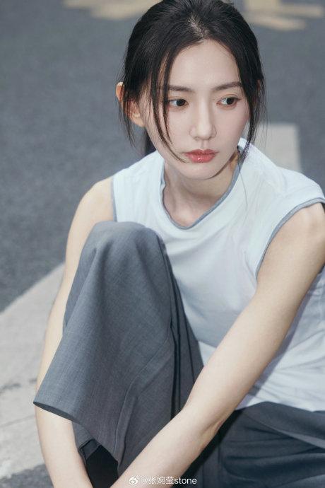刘家祎谈李庚希获影后称是激励，于正私下未当面夸过张婉莹