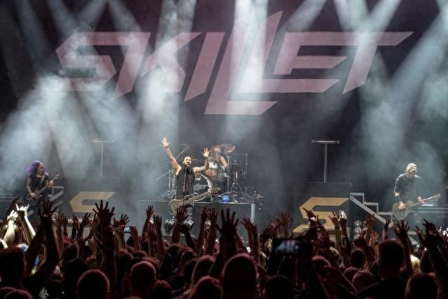 怎样才能当演唱会的黄牛 w700d1q75cms.jpg