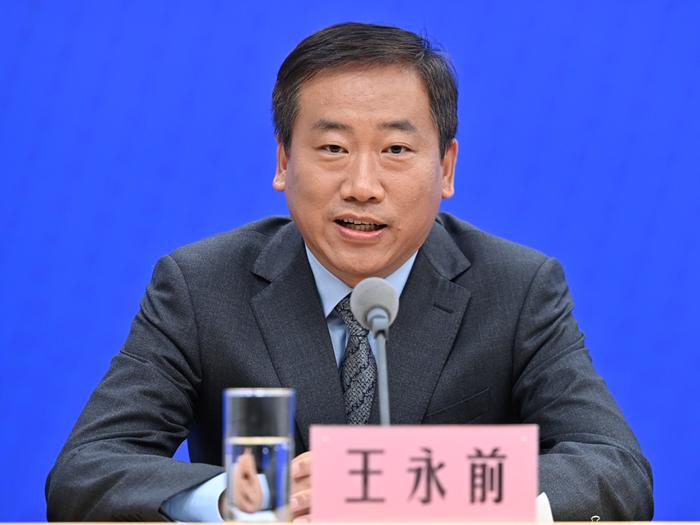 为什么不建议未成年人接受医美？做双眼皮手术有哪些风险？专家提醒学到了