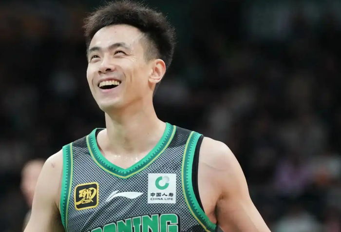 赵继伟归队训练！体型胖了点，今夏需弥补隐患，下赛季或遭挑战！