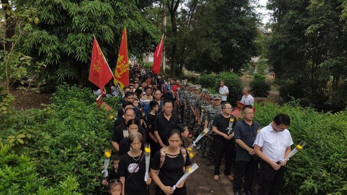 清远英德:英烈“回家”!桥头籍北江支队赵立雄烈士魂归故里