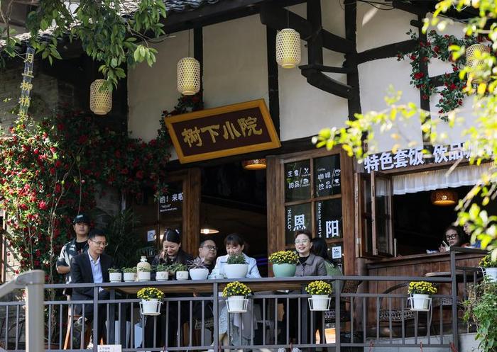 “社保新规”下企业用工风向:退休人员走红?小老板已在做打算
