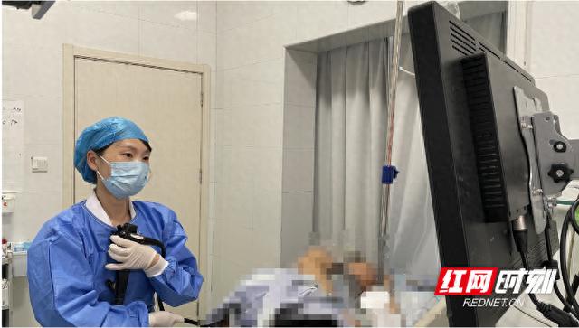 女子偶然发现胃里有“定时炸弹”，株洲恺德医院内镜微创治疗成功拆“弹”真没想到