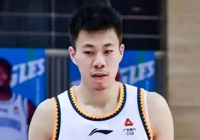 库里肯定杜兰特两次FMVP：他当之无愧！19年若未受伤可能再有第三