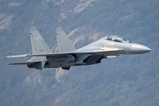 空警-500、歼-16、轰-6K、运油-20A、歼-20飞行员:我们多飞一米 祖国的空天就多一分安全