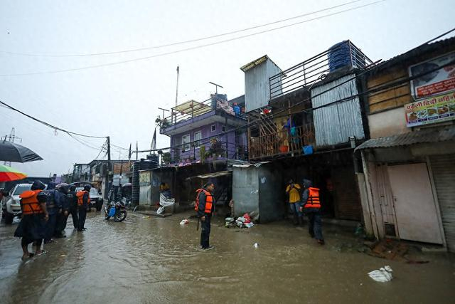 尼泊尔持续降雨引发山体滑坡和洪水，已致39人死亡