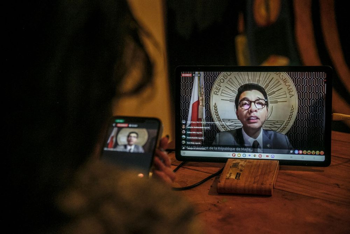 总统离境 马达加斯加政局再现危机