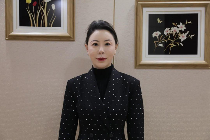 于媛媛,搞封建迷信活动,生活奢靡,贪图享乐