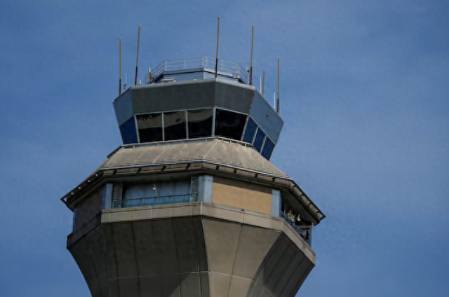 美国空管持续缺勤，27日已有超1400个航班延误