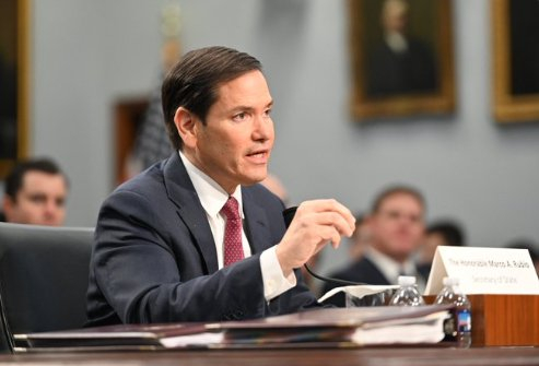 就算MAGA“怀疑人生”,特朗普坚称需要60万中国学生