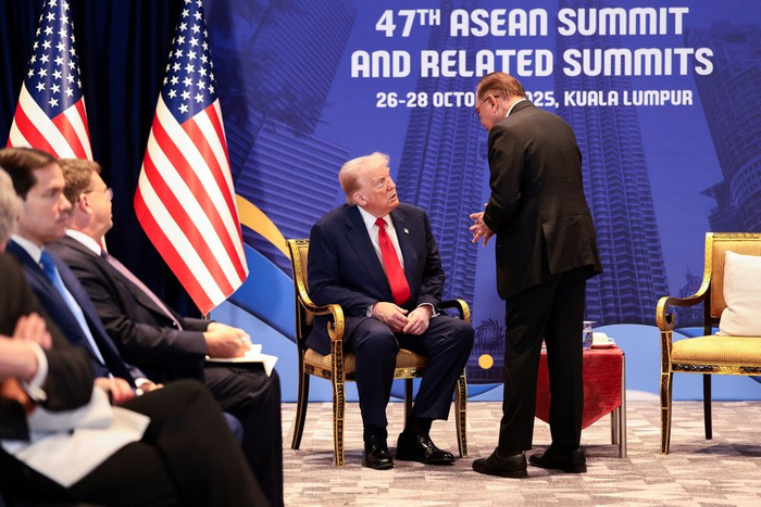 对华“毒丸条款”引发强烈反弹,安瓦尔回应:不是投降或背叛,更非新殖民主义