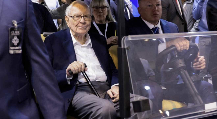 卖苹果、买谷歌,巴菲特卸任前为芒格“圆梦”