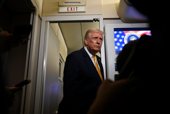 MAGA分裂?特朗普突然爆发:咆哮的疯子