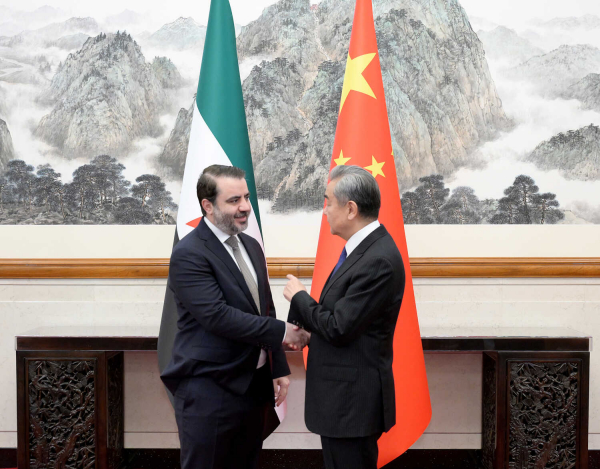 叙利亚过渡政府外长:对中国充满敬意,高度重视对华关系