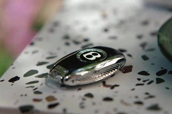 宾利欧陆GT真皮座椅诠释英伦匠心与暴力美学