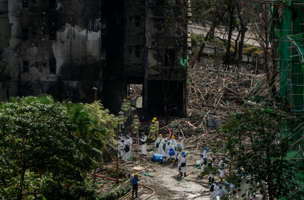 香港大火之下，风暴眼中的竹棚工