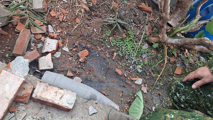 画面曝光！台陆军炮弹落入民宅