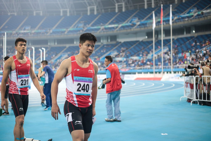 再见！10次“破十”的苏神，以及那个在逆境中坚守的苏炳添