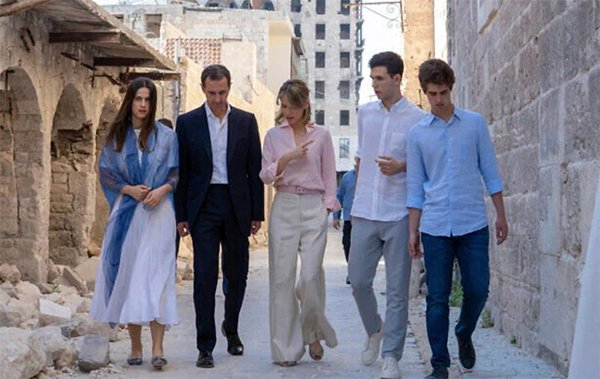 叙利亚政权更迭一年后，英媒曝阿萨德有意在俄继续从事眼科工作