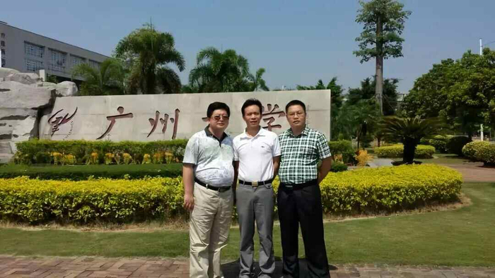 悼友文感动全网，广州“网红教授”回应