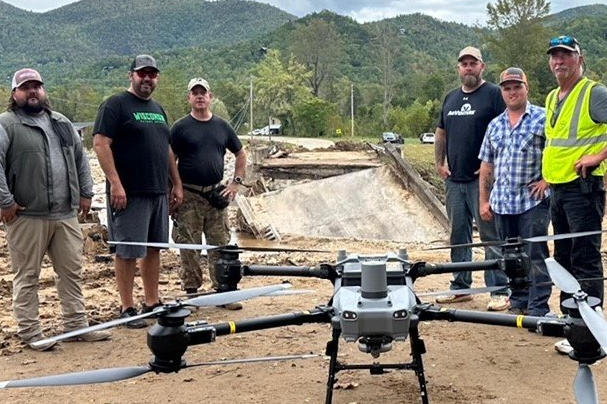 美国“飞手”怒了：我爱国货，但抱歉，中国无人机“无可替代”