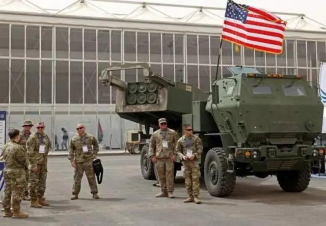 美国暂停对乌克兰军事援助，乌克兰只有通过北约采购美军武器才能获得武器，这提高了乌克兰获得武器的成本