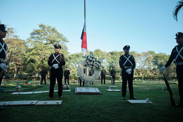 特朗普，不到一年打7国