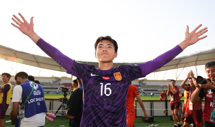 好消息！切尔西球探已关注李昊