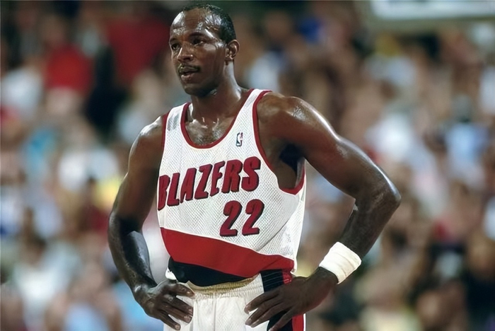 利拉德接班人！近8战场均24分5板，开拓者后场答案，滑翔机二代