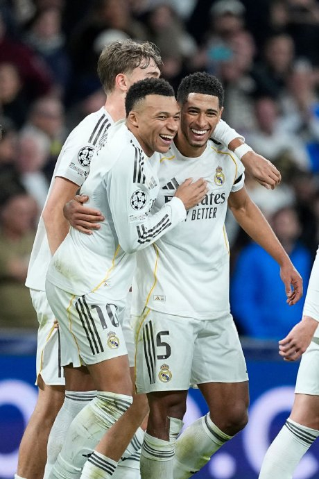 不知道未来会怎么样，但哪怕只有一刻