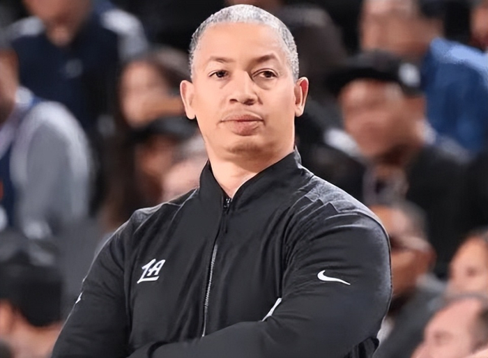 快船别再薅羊毛了！连续三年双向合同，近7战场均14+3！该转正他