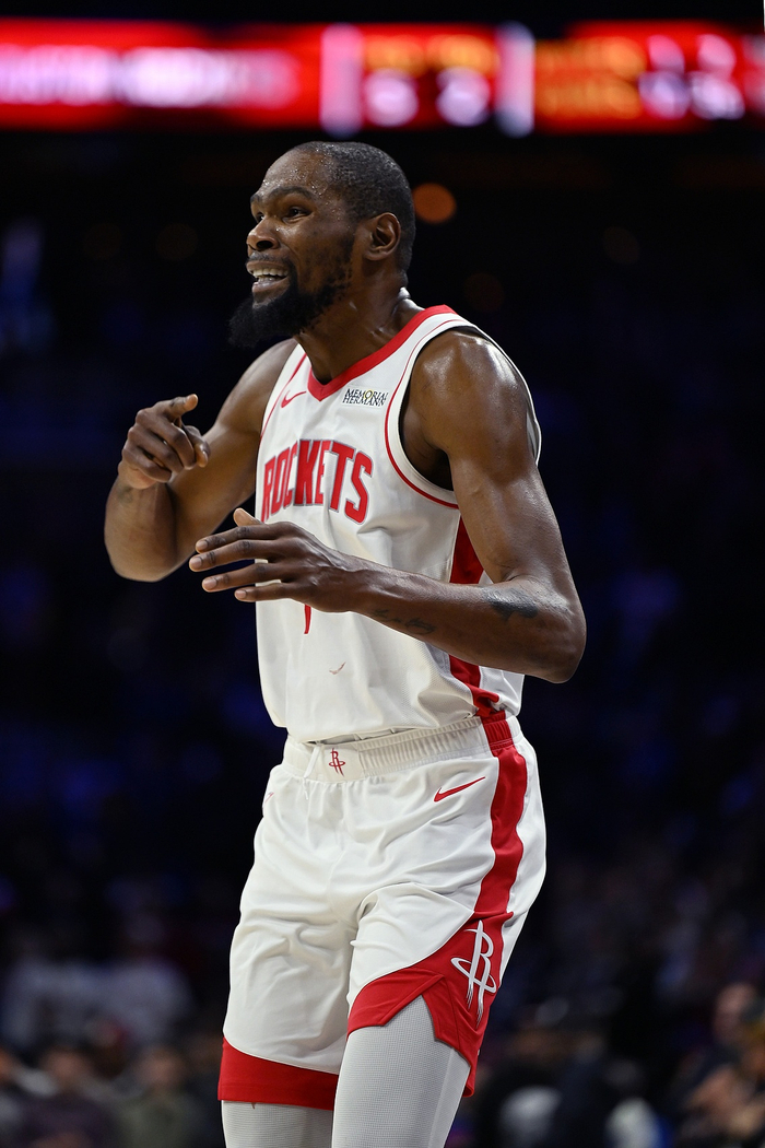 火箭挑落东部第一，杜兰特透支体能，谢泼德进步神速