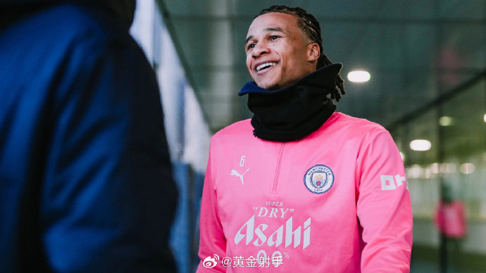 摩纳哥曾有意引进曼城后卫阿克，因资金问题放弃