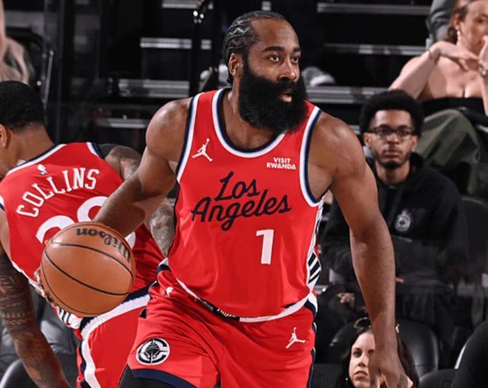 生涯3次大伤！24年曾被劝退役，近15战场均31+5，35岁焕发第二春