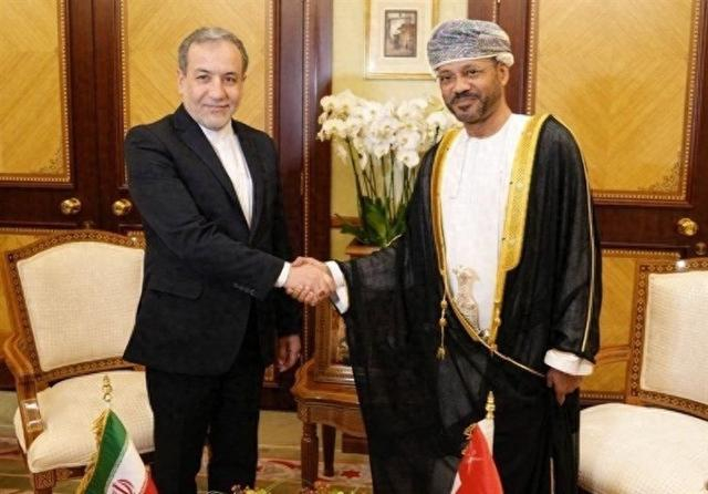 伊朗外长和阿曼外长举行双边会晤