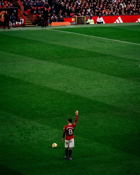 曼联二月赛程过半，摄影师Daniel Parker记录首战