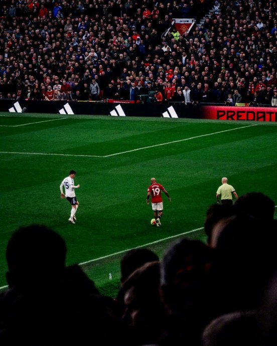 曼联二月赛程过半，摄影师Daniel Parker记录首战