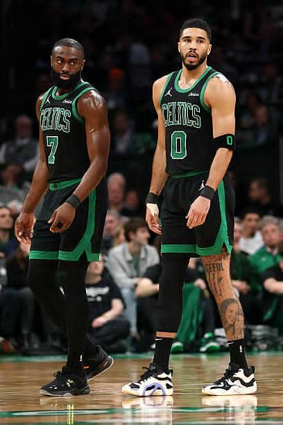 NBA官网盘点目前最有希望争冠的六支球队