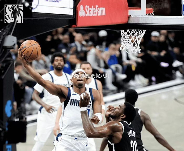 交易浓眉捡宝！选秀力压东契奇天才，19分钟砍22+5，年薪才308万